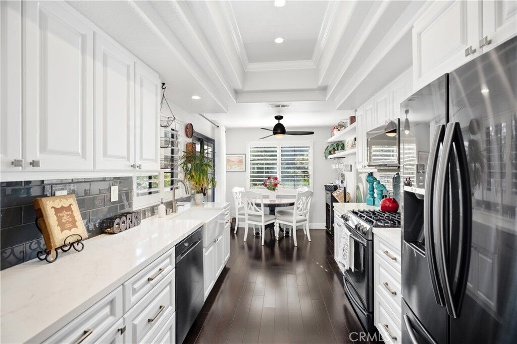 Property Photo:  8122 Seawater Drive 104  CA 92646 