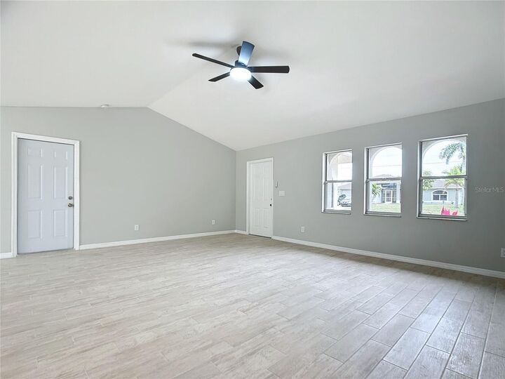 Property Photo:  1416 SE 2nd Avenue  FL 33990 