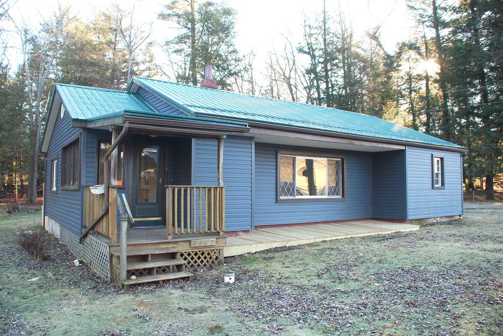 Property Photo:  2242 Spruce Road  PA 15724 