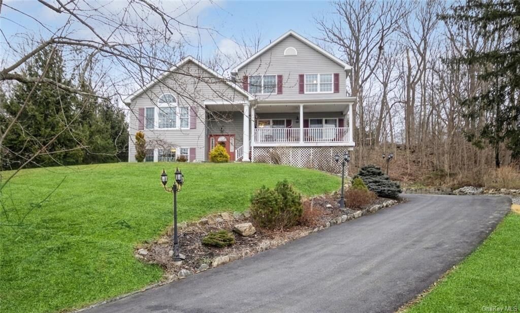 Property Photo:  45 Saint Michaels Terrace  NY 10512 
