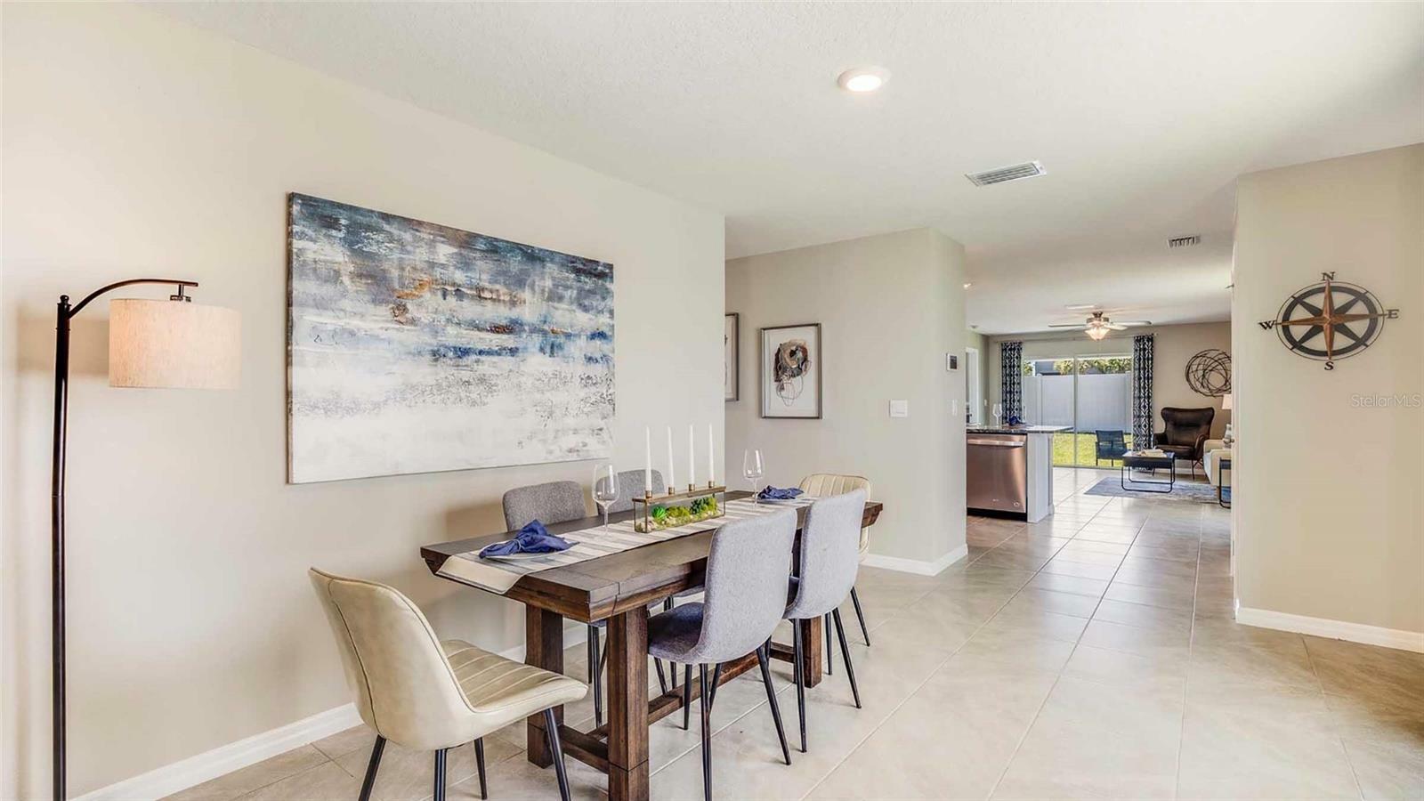 Property Photo: 3545 Hilltop Circle FL 34211