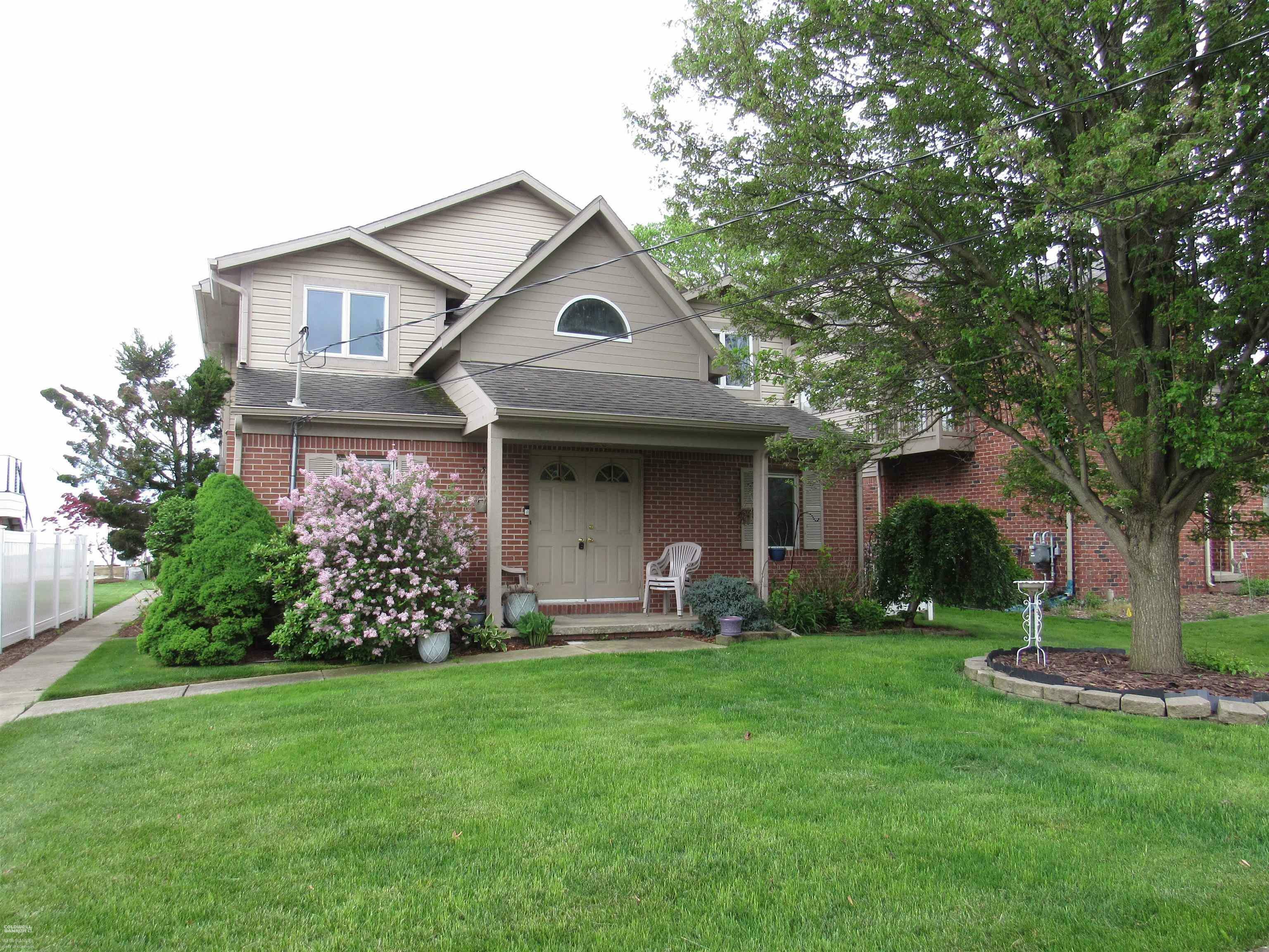 Property Photo:  35610 Jeffers Court  MI 48045 