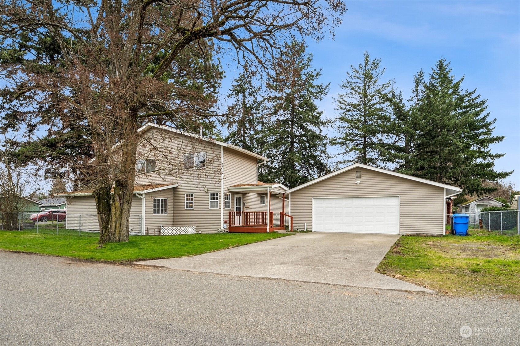 Property Photo:  1702 118th Street S  WA 98444 