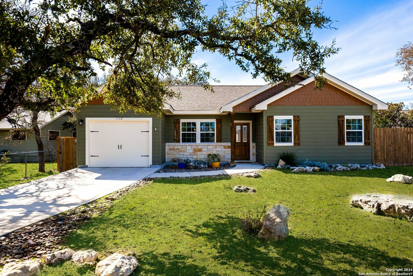 1662 Tanglewood Trail  Spring Branch TX 78070 photo