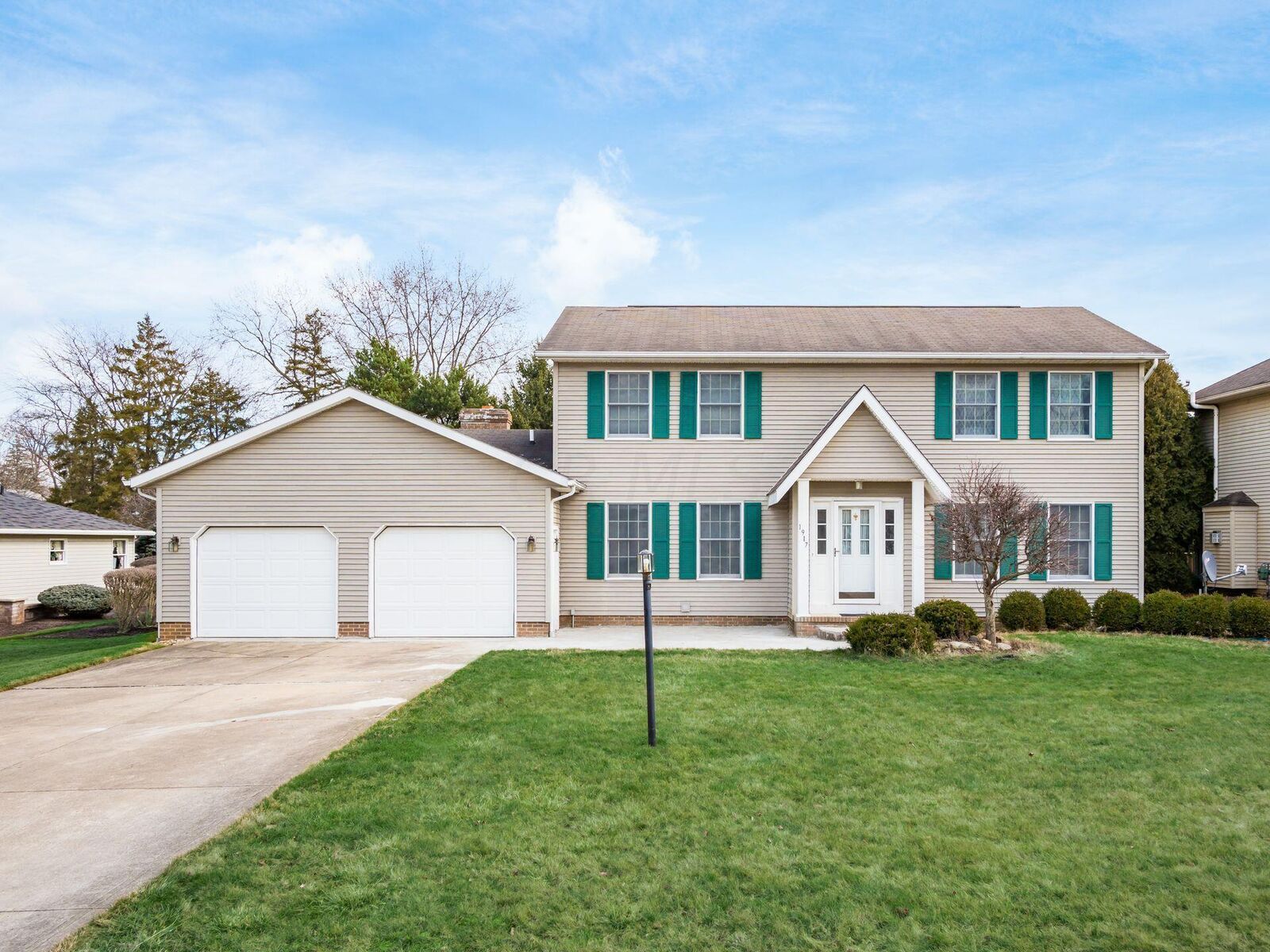 Property Photo:  1917 Chelsea Drive  OH 44904 