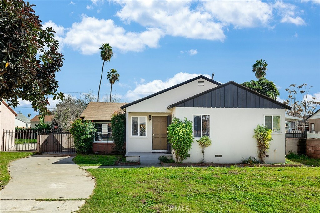 Property Photo:  2430 Broderick Avenue  CA 91010 