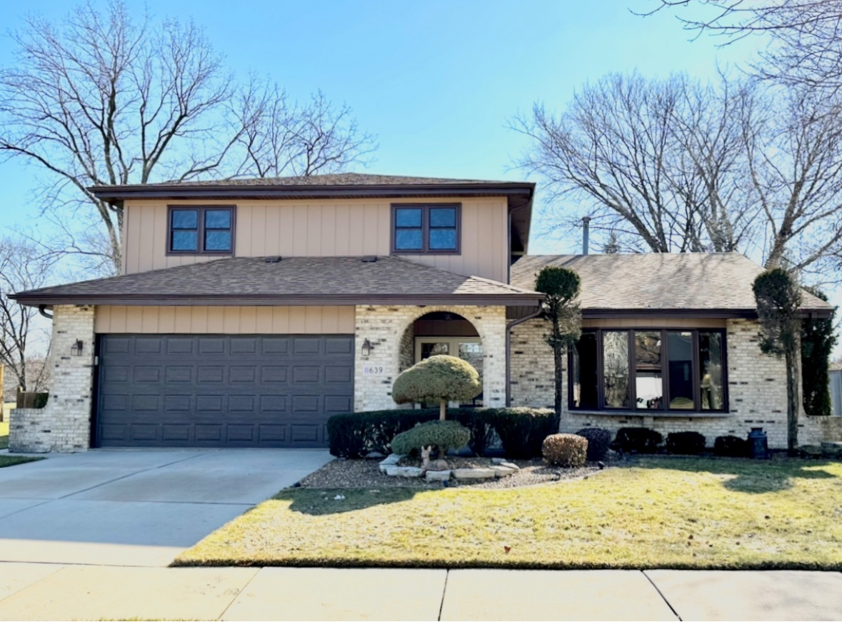 Property Photo:  11639 Valley Brook Drive  IL 60462 