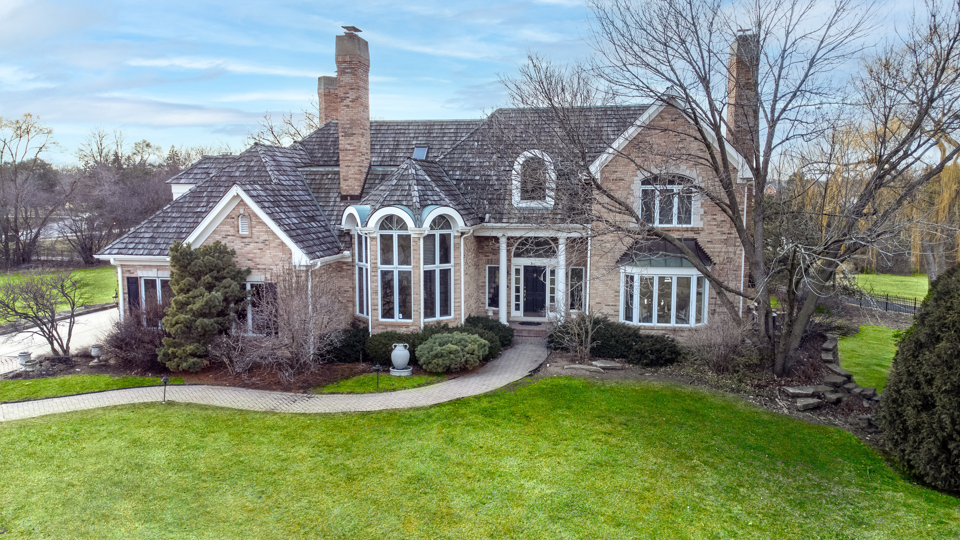 Property Photo: 122 Covington Court IL 60523