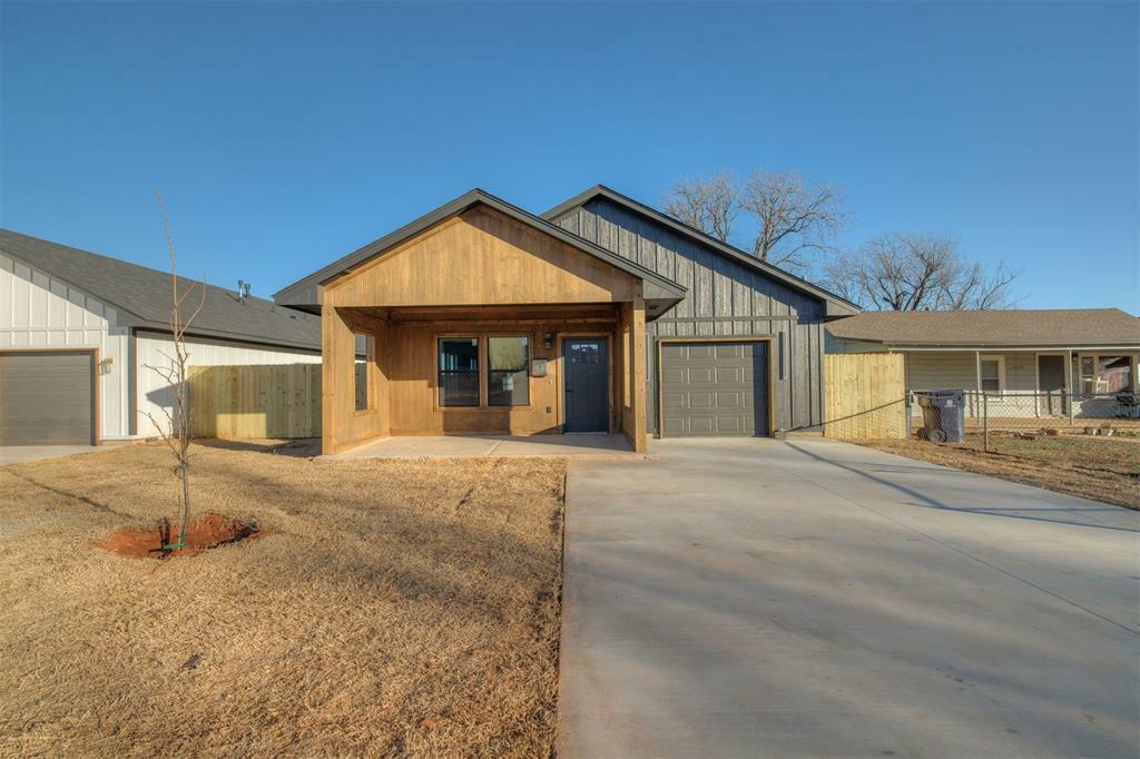 Property Photo:  605 SE 28th Street  OK 73129 