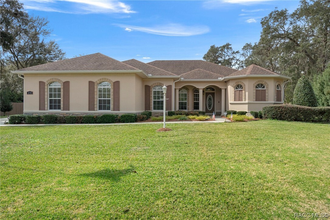 Property Photo:  274 N Manor Way  FL 34461 