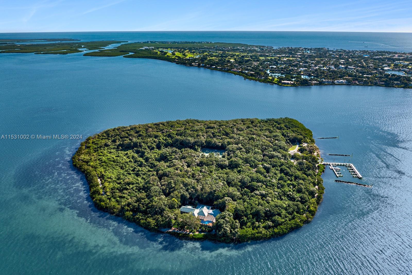 Property Photo: 10 Cannon Point FL 33037