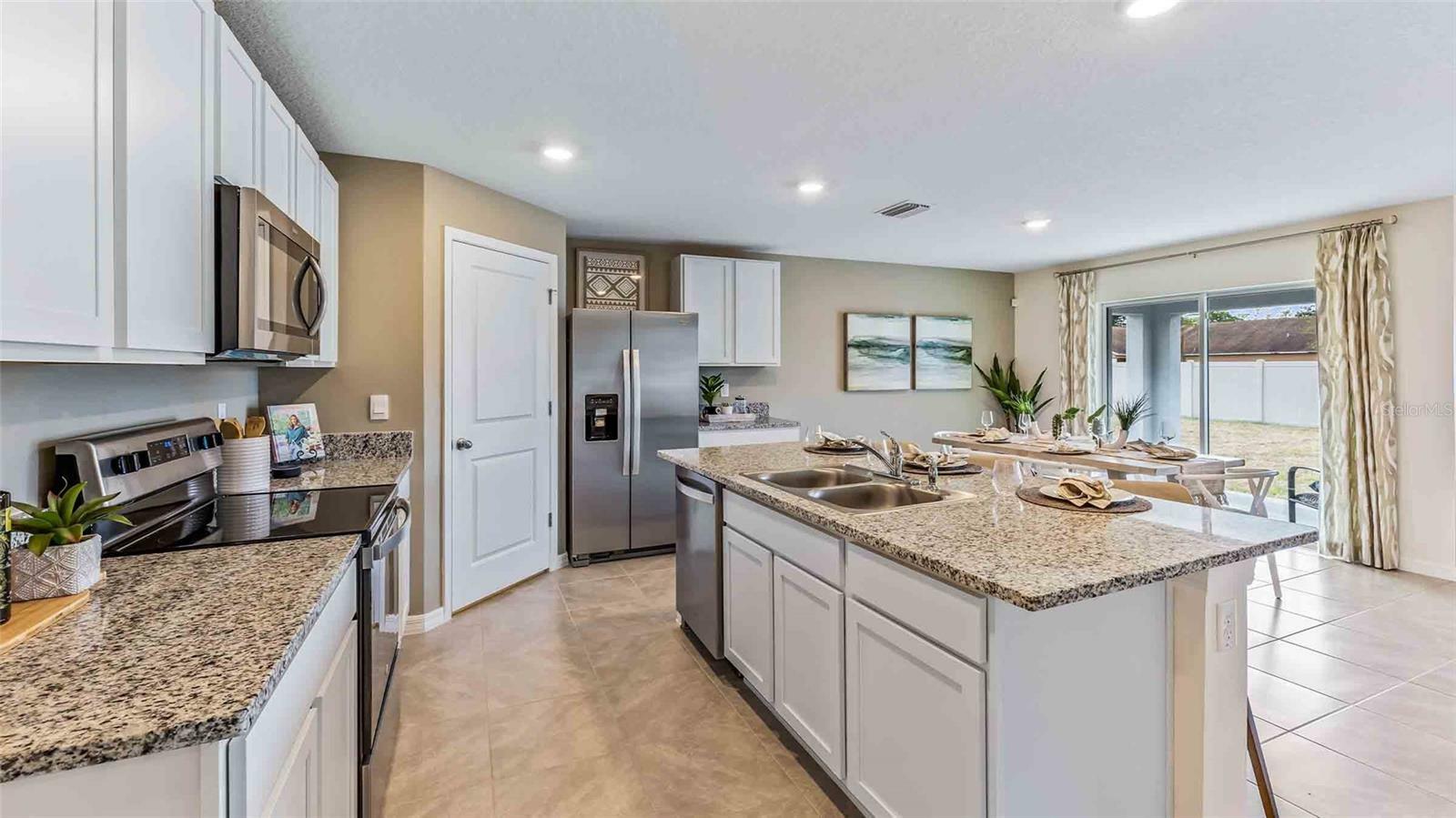 Property Photo: 24815 NW 17th Lane FL 32669