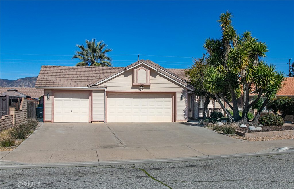 Property Photo:  1653 Marin Court  CA 92583 