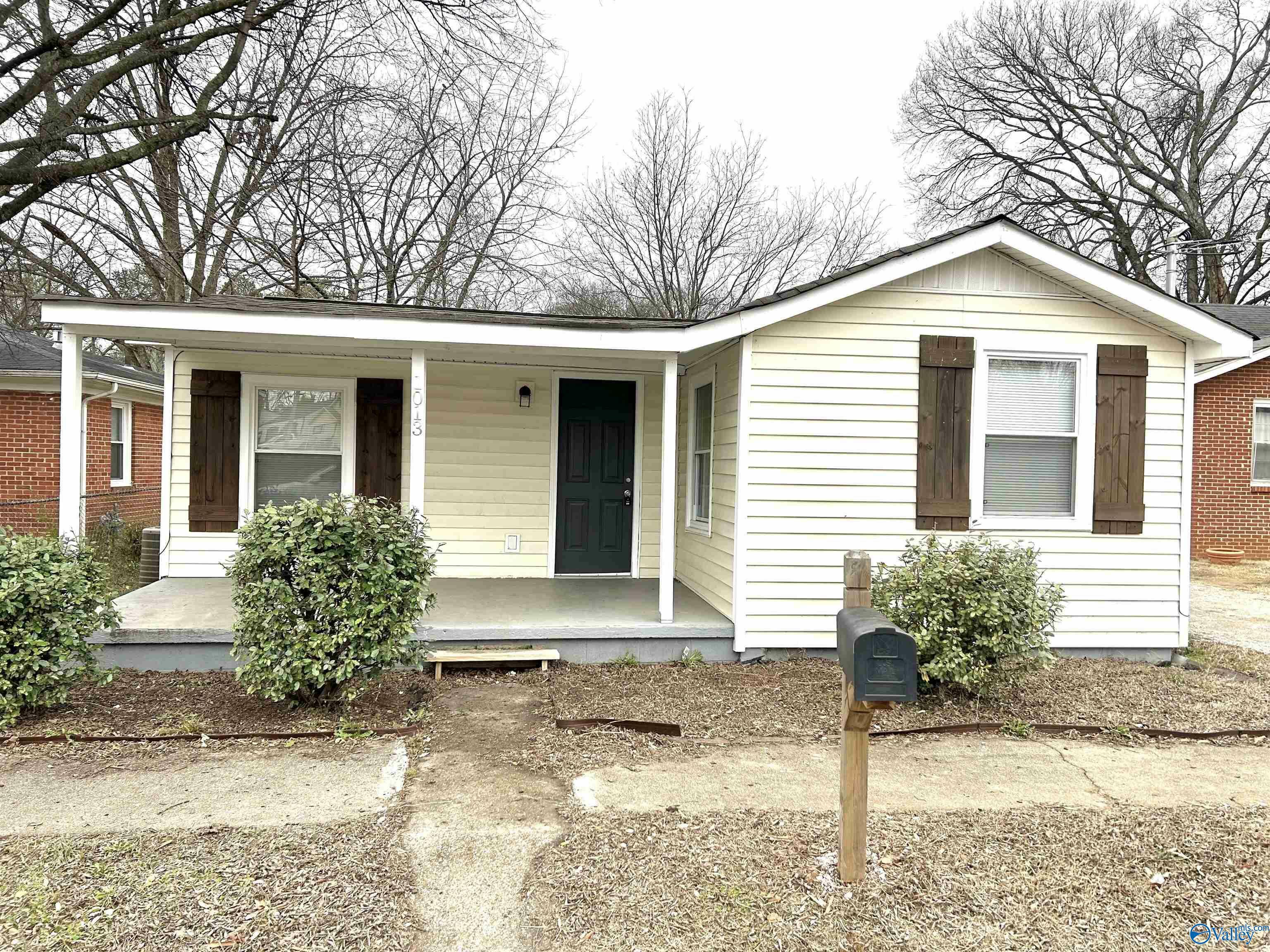 1013 Meadow Drive  Huntsville AL 35816 photo