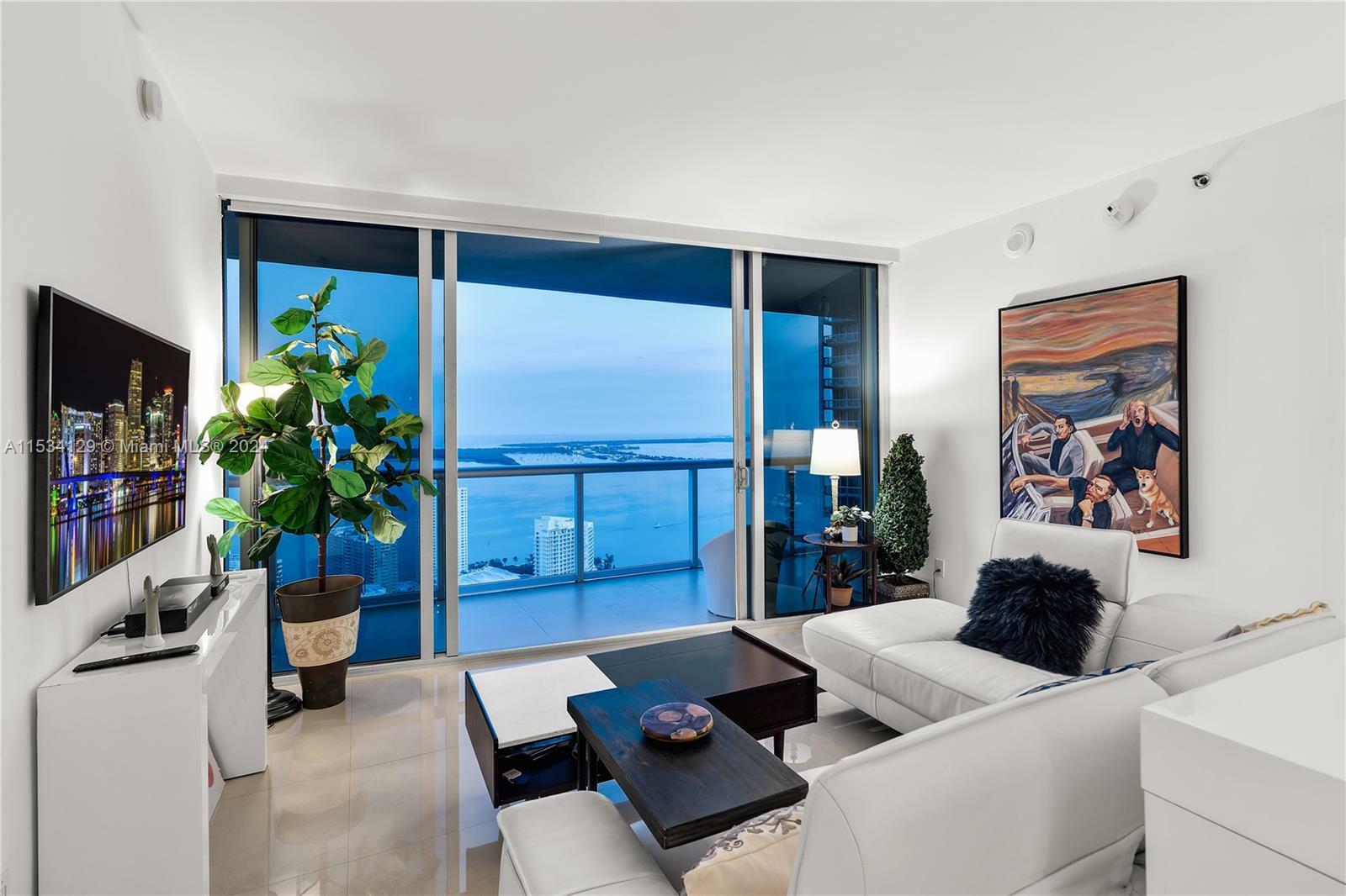 Property Photo:  465 Brickell Ave 4503  FL 33131 