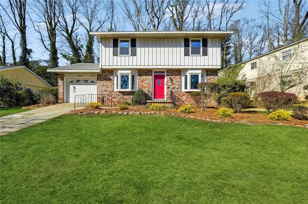 Property Photo:  3926 Spanish Oak Drive  GA 30340 