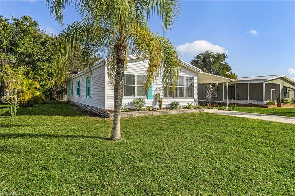 Property Photo:  191 Lime Key Ln 90  FL 34114 