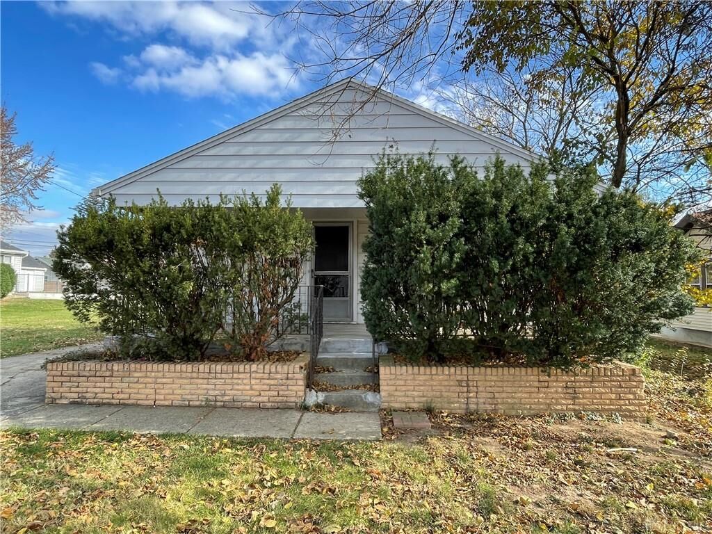 Property Photo: 3030 Courtland Avenue OH 45420