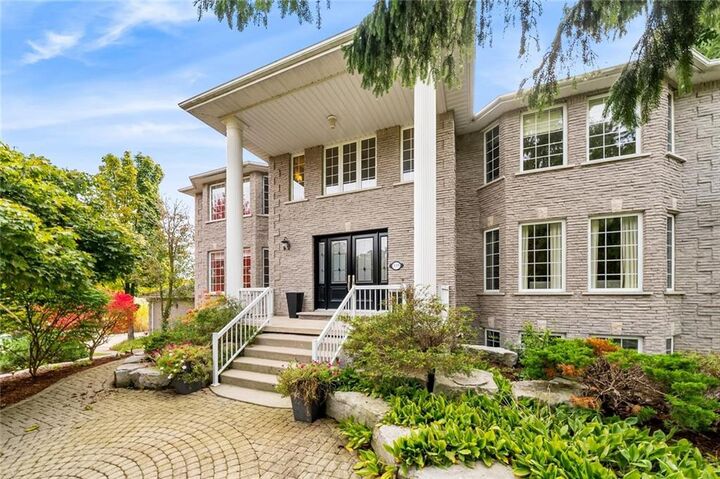 6 bed Waterloo home for sale 335 River Oak Place, Waterloo, ON N2K 3N8