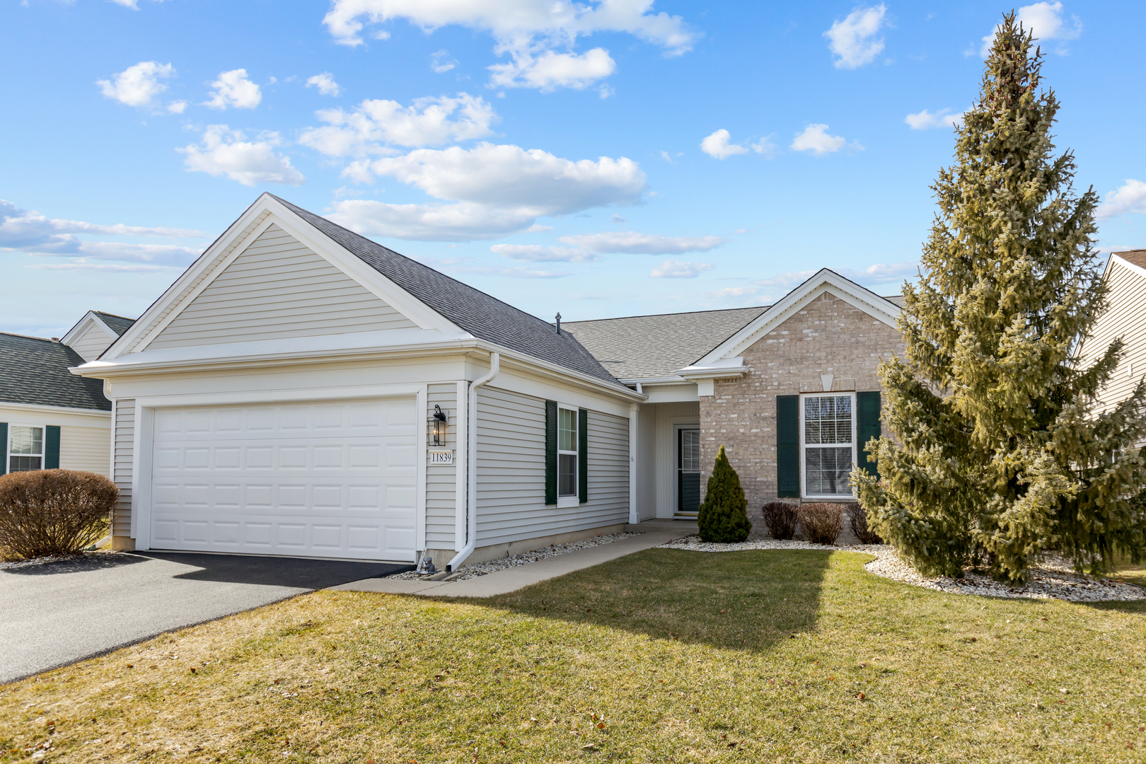 Property Photo:  11839 Chatfield Crossing  IL 60142 