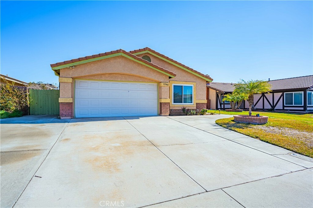 Property Photo:  12840 Sunnyglen Drive  CA 92553 