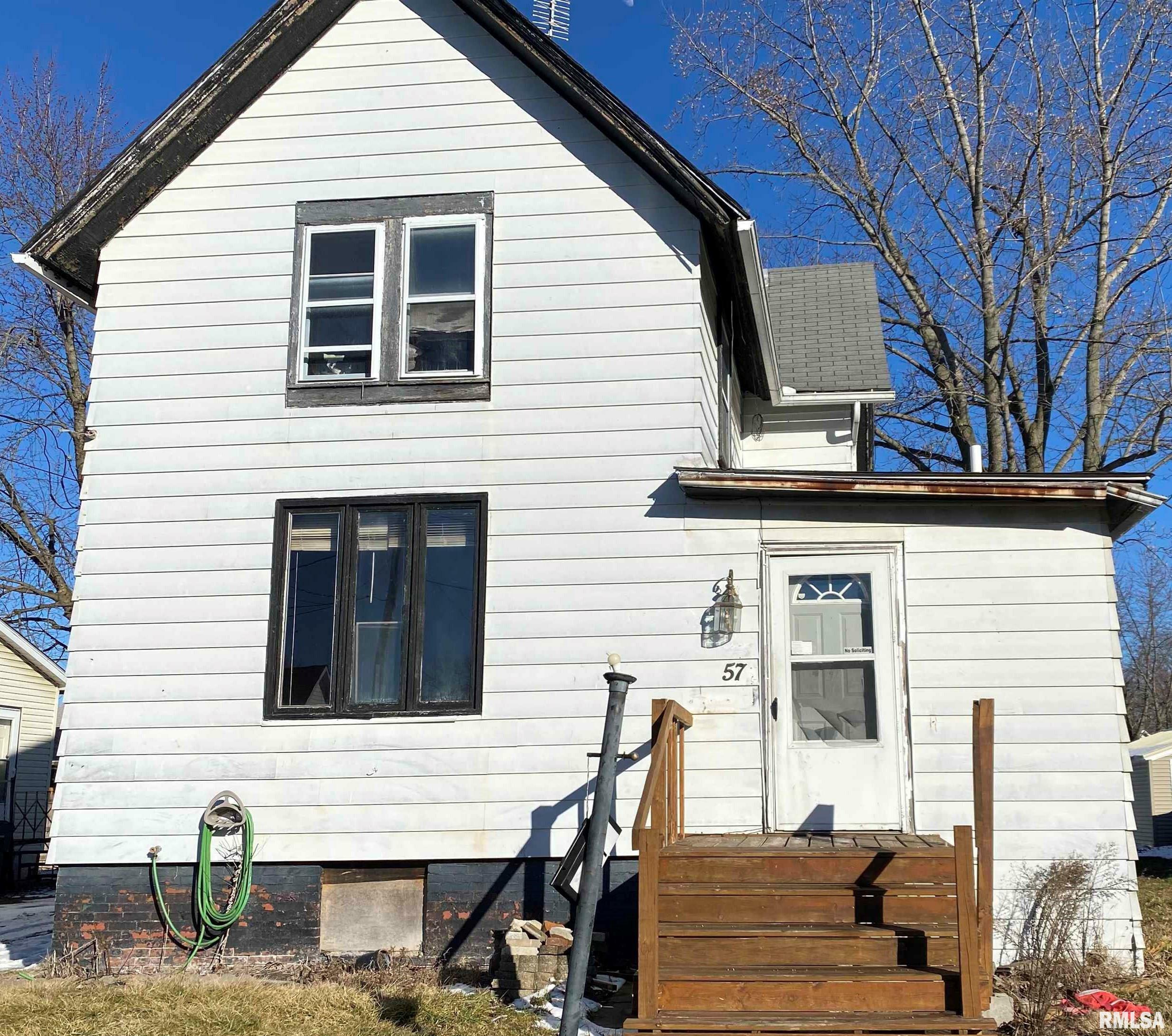 Property Photo:  57 N 7th Avenue  IL 61520 