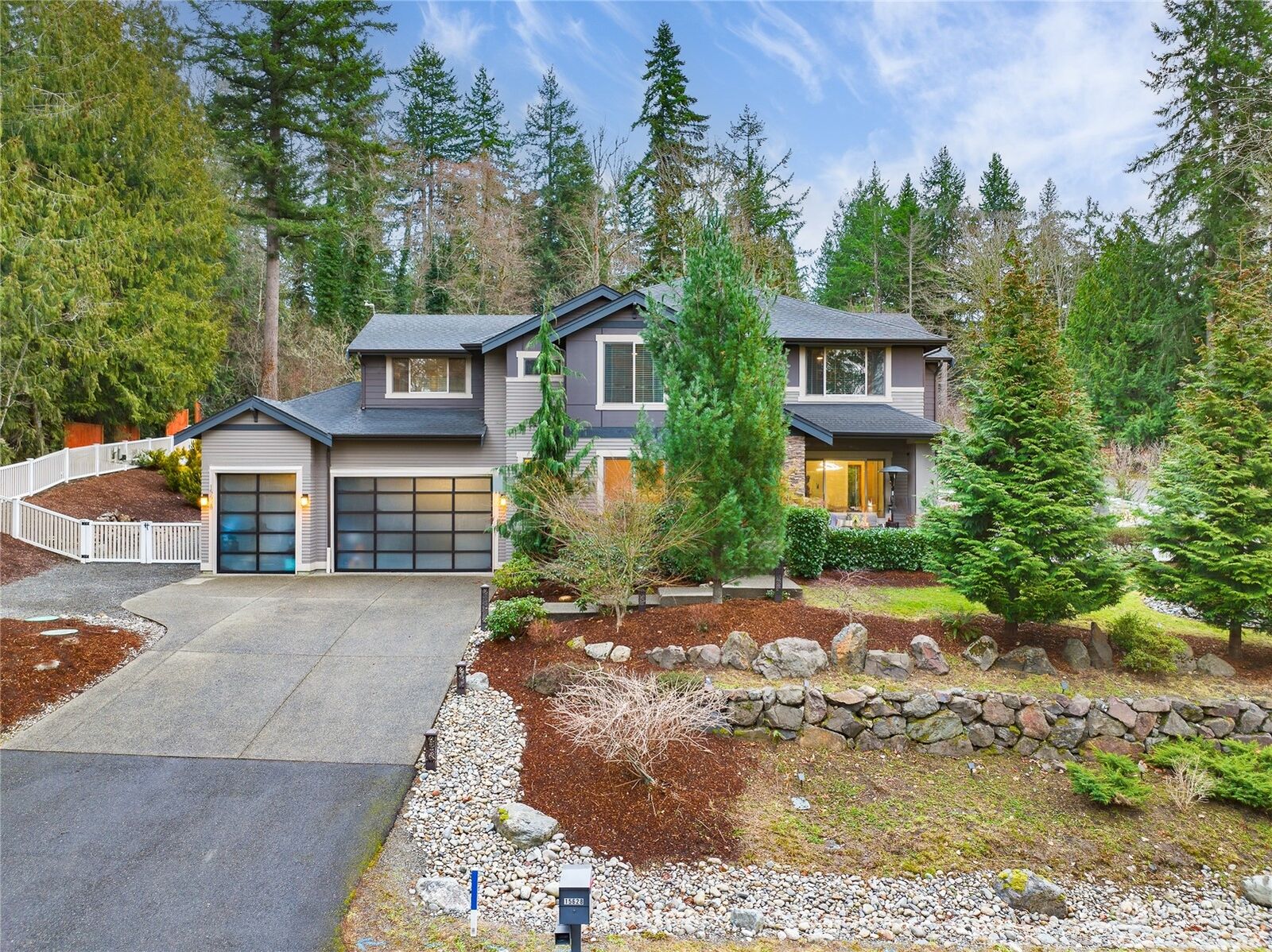 Property Photo:  15628  258th Place SE  WA 98027 