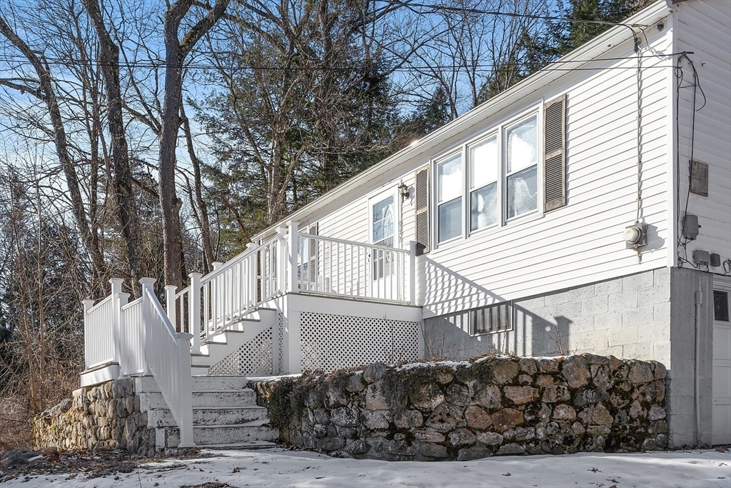 Property Photo:  952 Pinedale Ave  MA 01331 