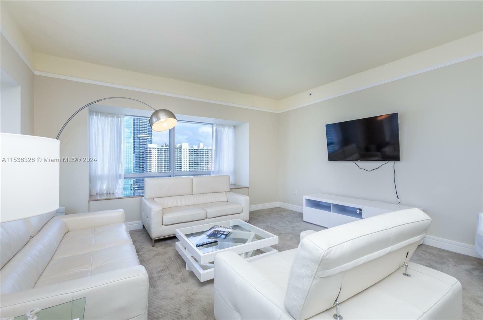 Property Photo:  1435 Brickell Ave 3112  FL 33131 