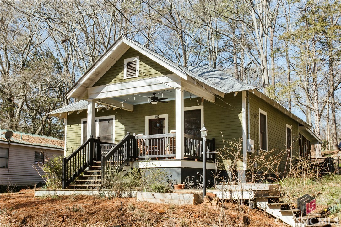 Property Photo:  129 Oakridge Avenue  GA 30601 