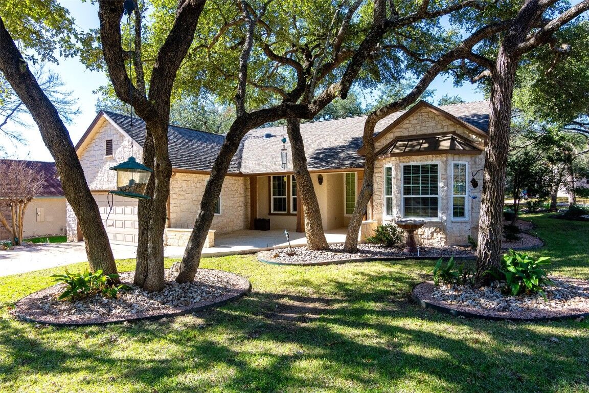 Property Photo: 133 Sunflower Street TX 78633