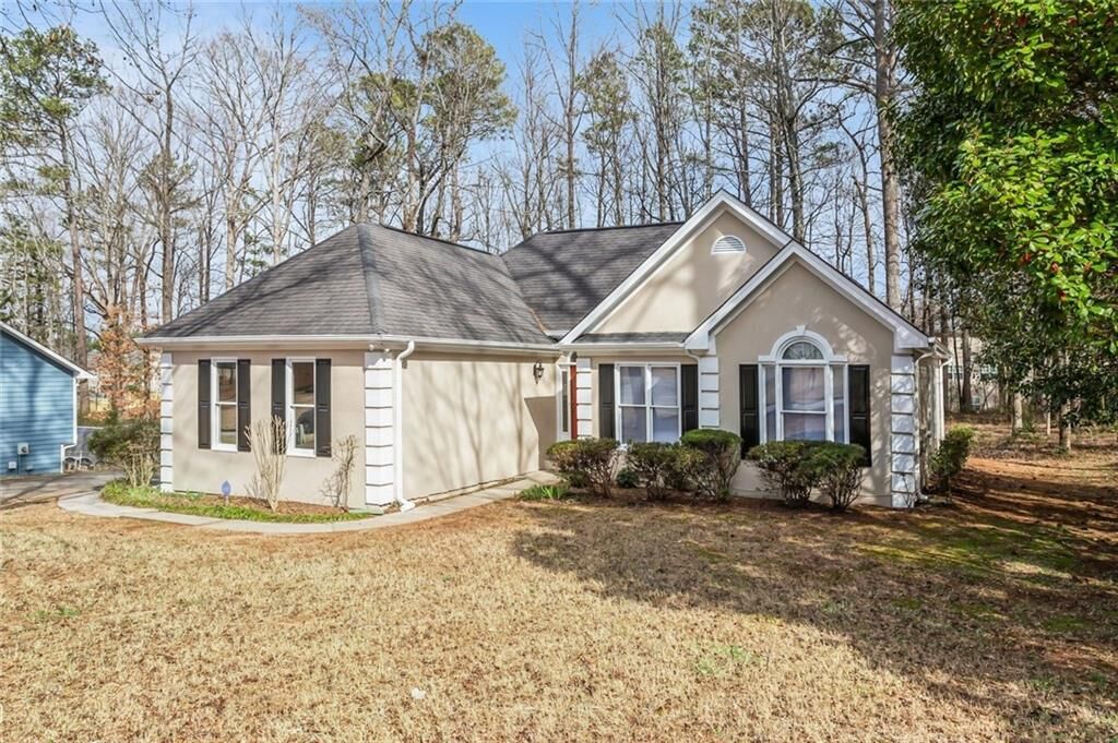 Property Photo: 70 Fairview Chase GA 30016