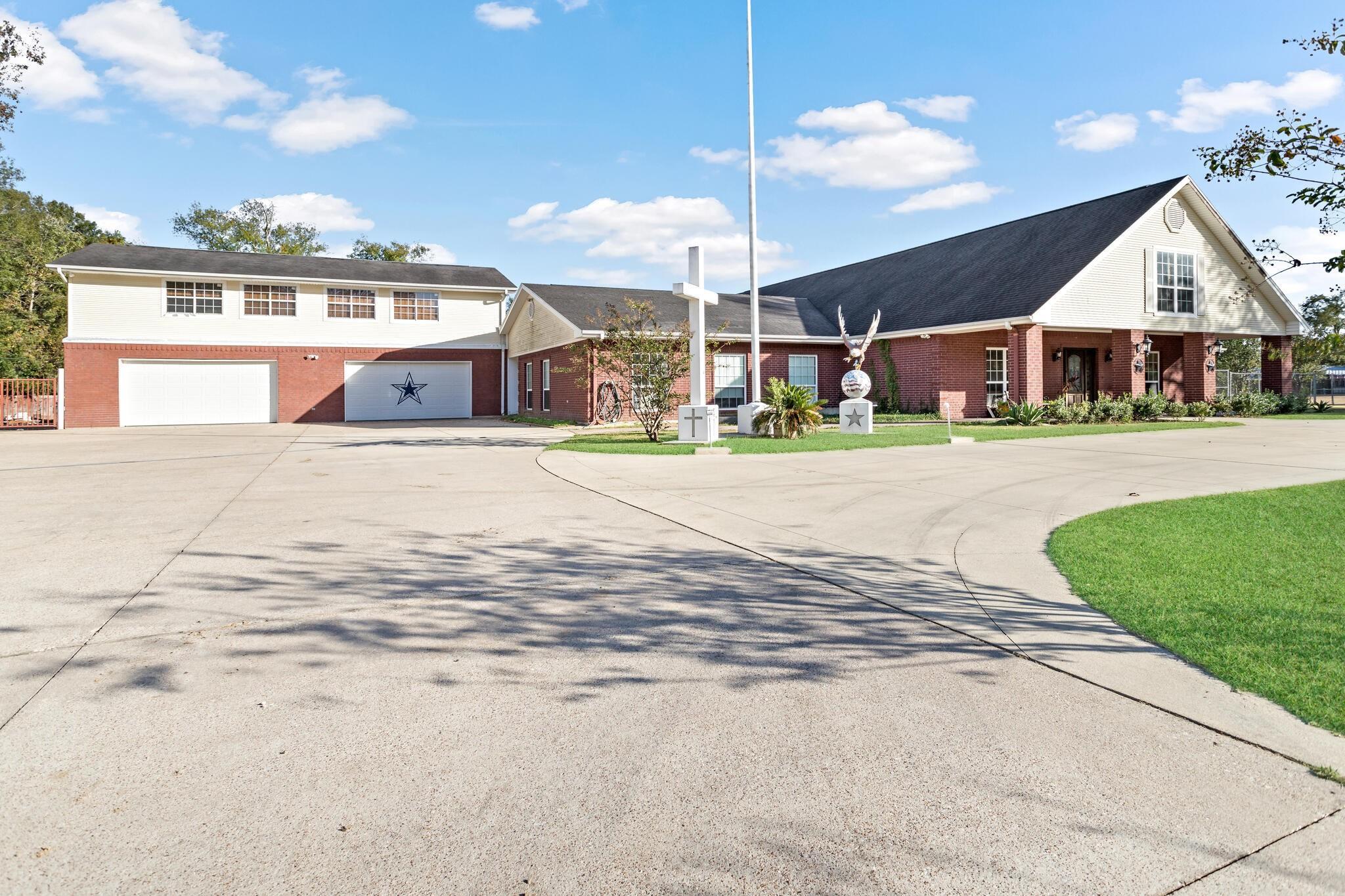 Property Photo:  486 Parish Road  TX 77632 