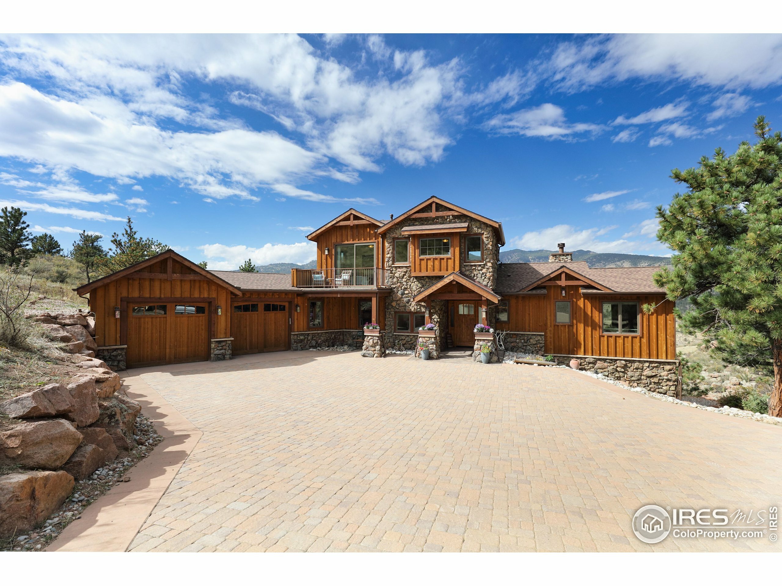 Property Photo:  956 Silver Sage Ln  CO 80540 