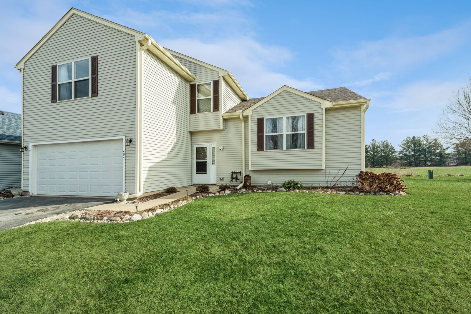 Property Photo:  404 Timber Drive  IL 60033 