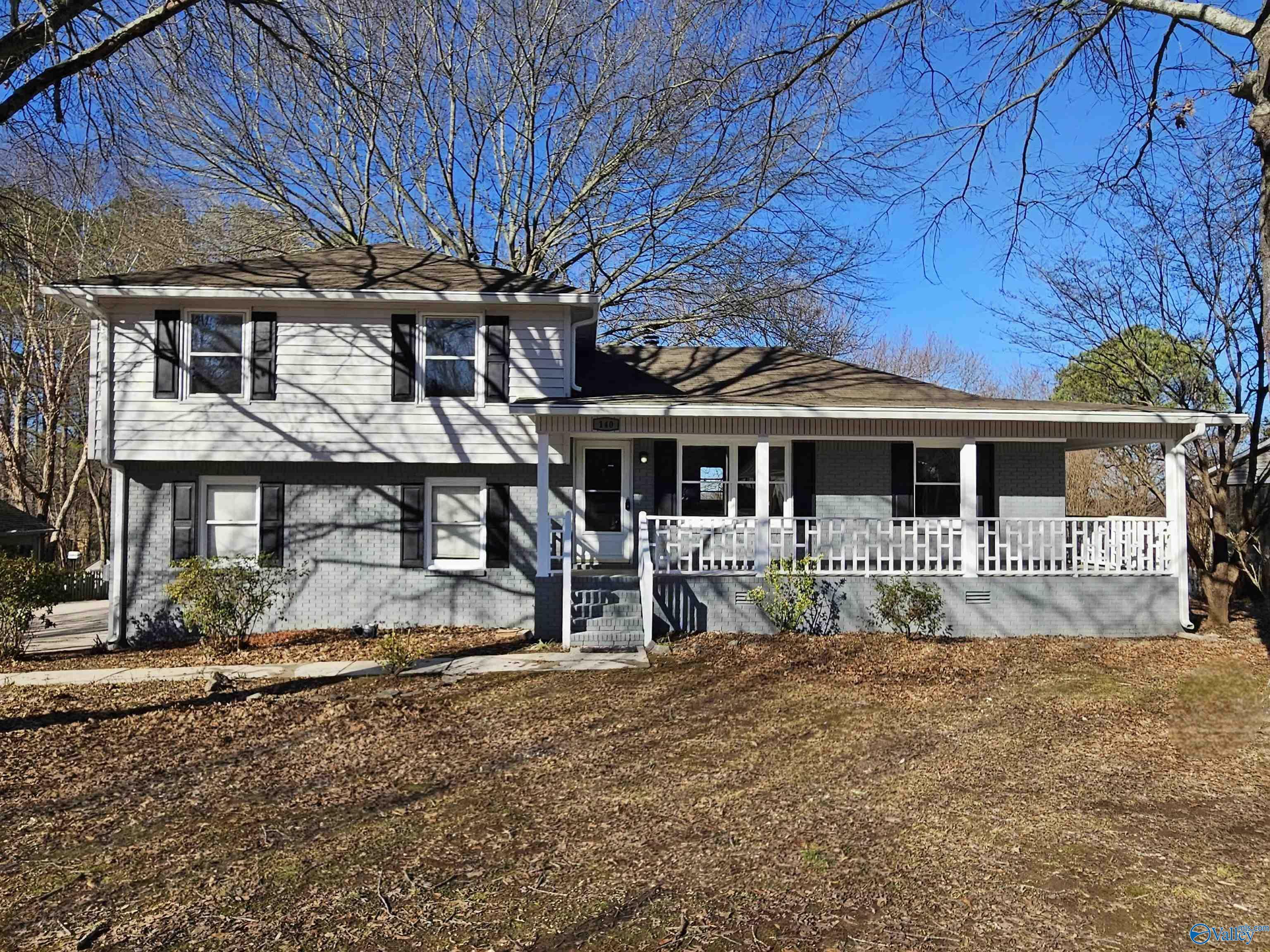 Property Photo:  140 Raleigh Way  AL 35811 