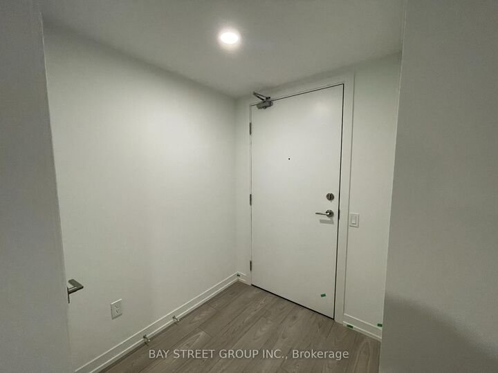 82 Dalhousie Street 2701 — photo 1