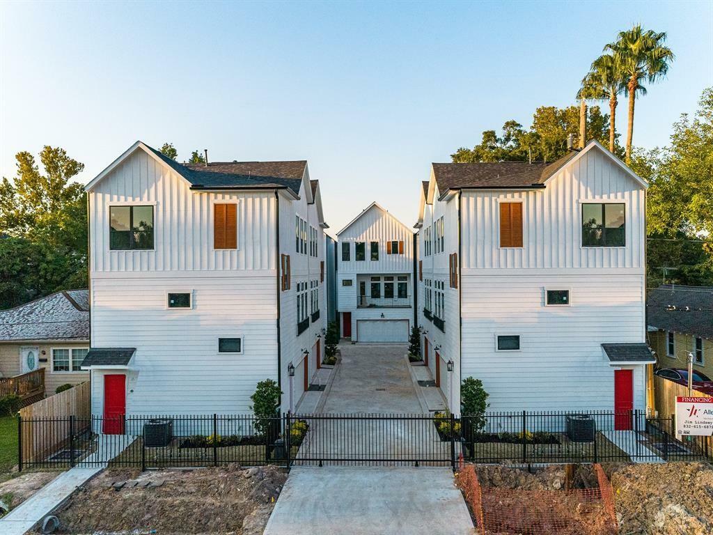 Property Photo: 902 Martin Street A TX 77018