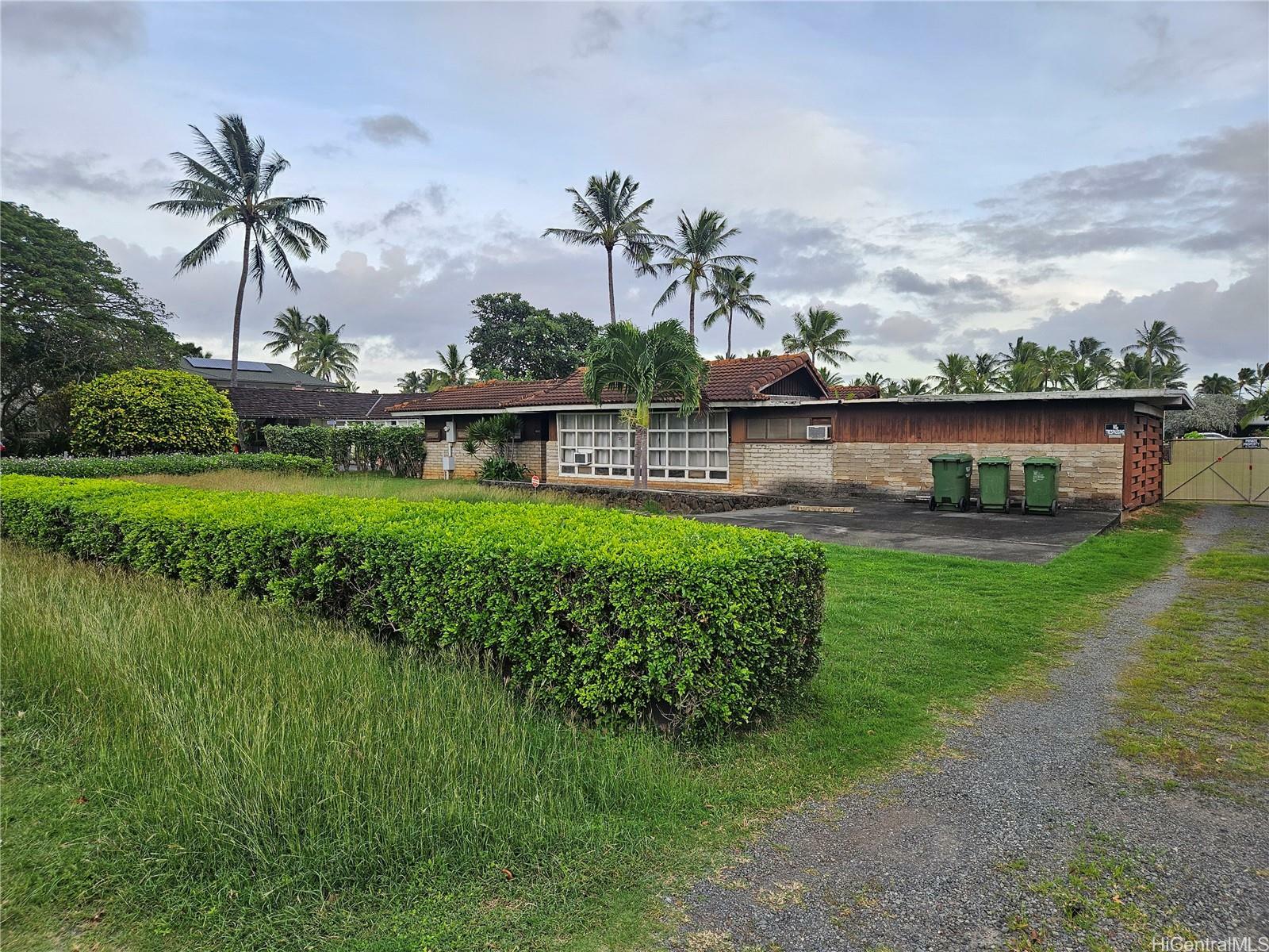 Property Photo:  784 Mokapu Road  HI 96734 