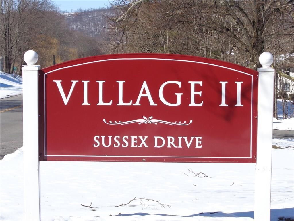 Property Photo:  39 Sussex Drive D  NY 10598 