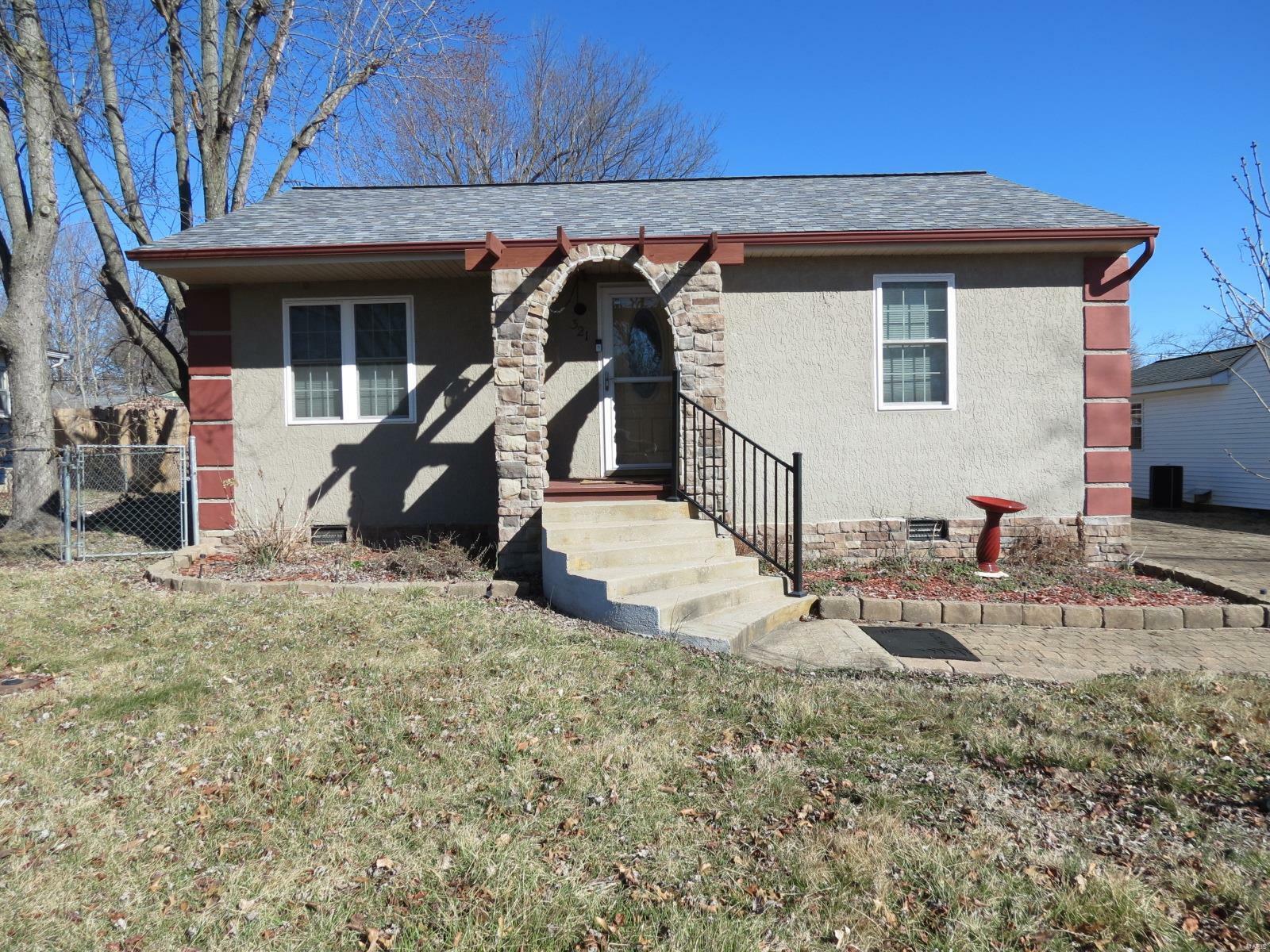 321 Oak Street  Farmington MO 63640 photo