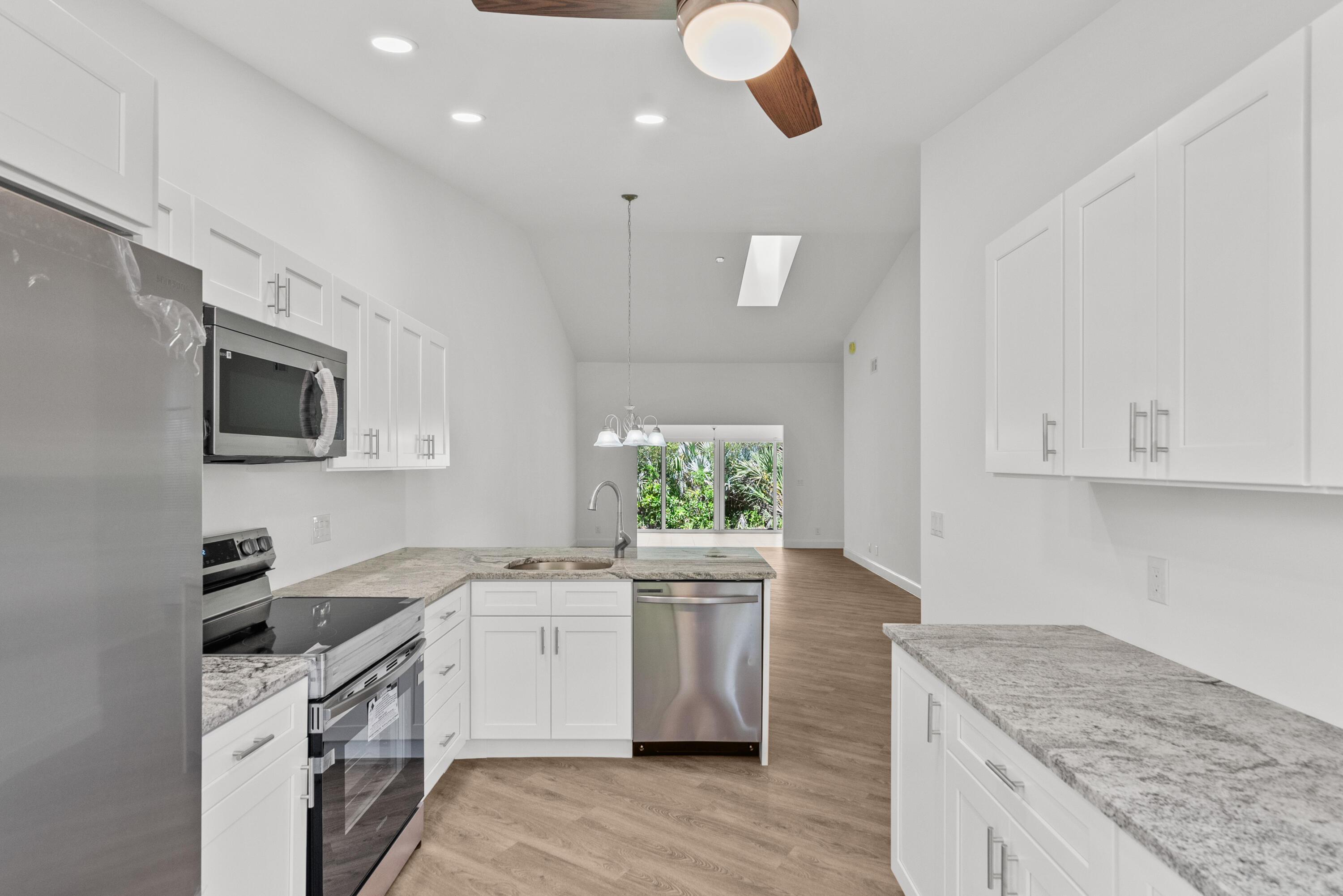 Property Photo: 8092 SE Bristlecone Place FL 33455