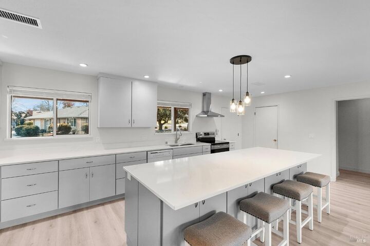 1 Glengreen Street  Santa Rosa CA 95409 photo