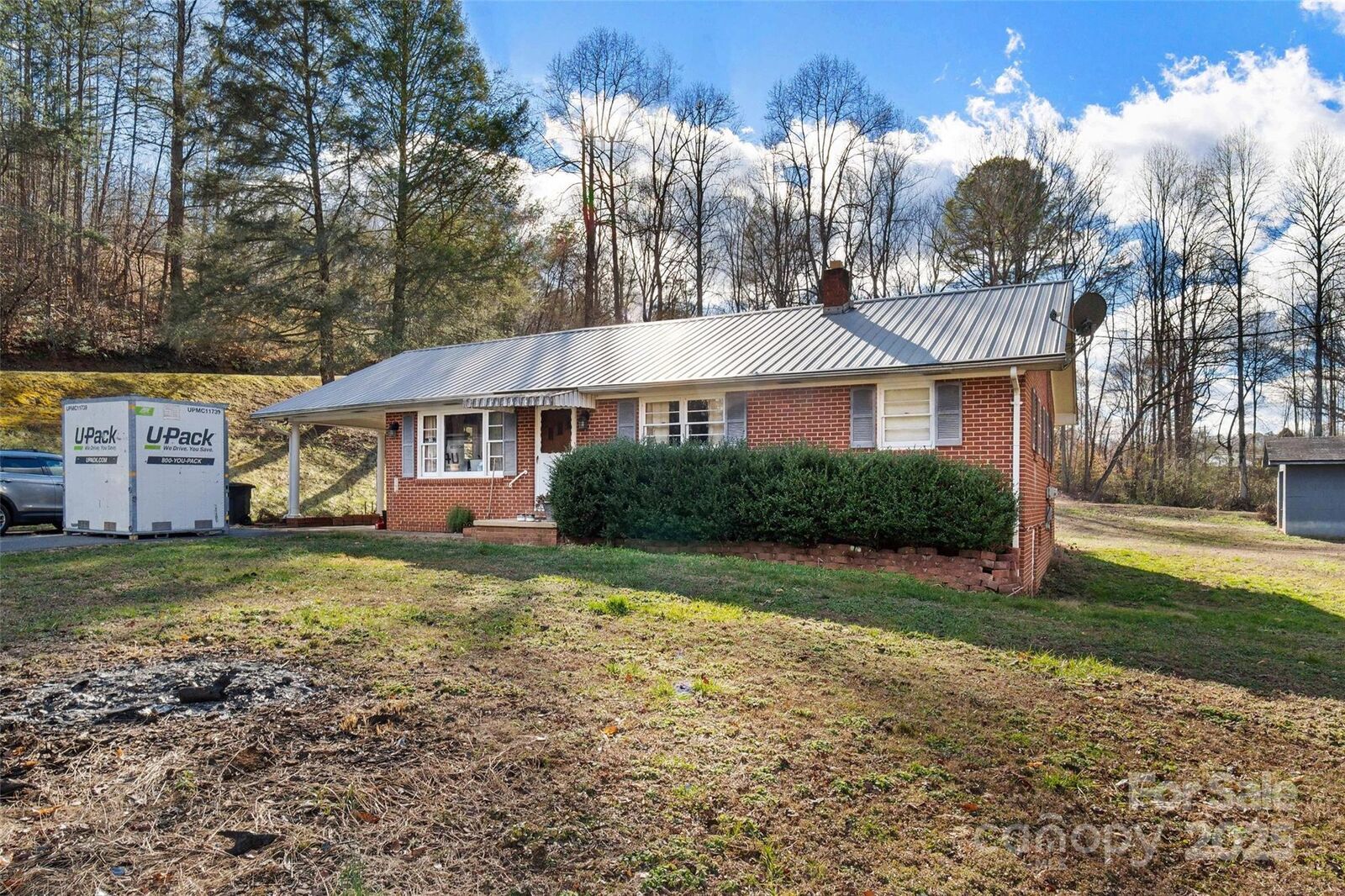 Property Photo: 80 Robinson Holler Drive NC 28752