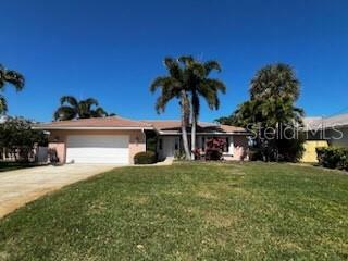 Property Photo:  3212 Coquina Key Drive SE  FL 33705 