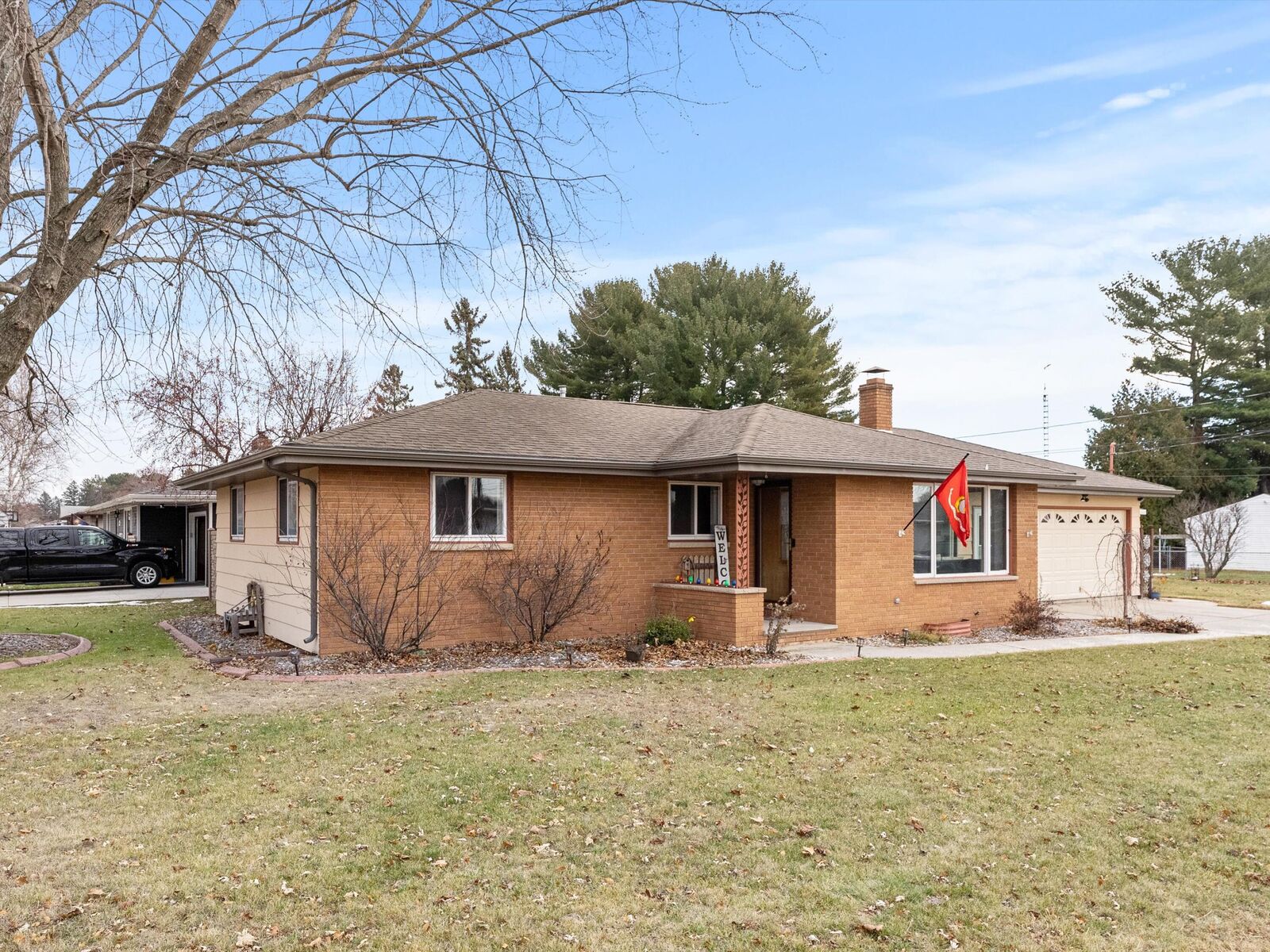 Property Photo: 4215 Bellevue Pl WI 54241