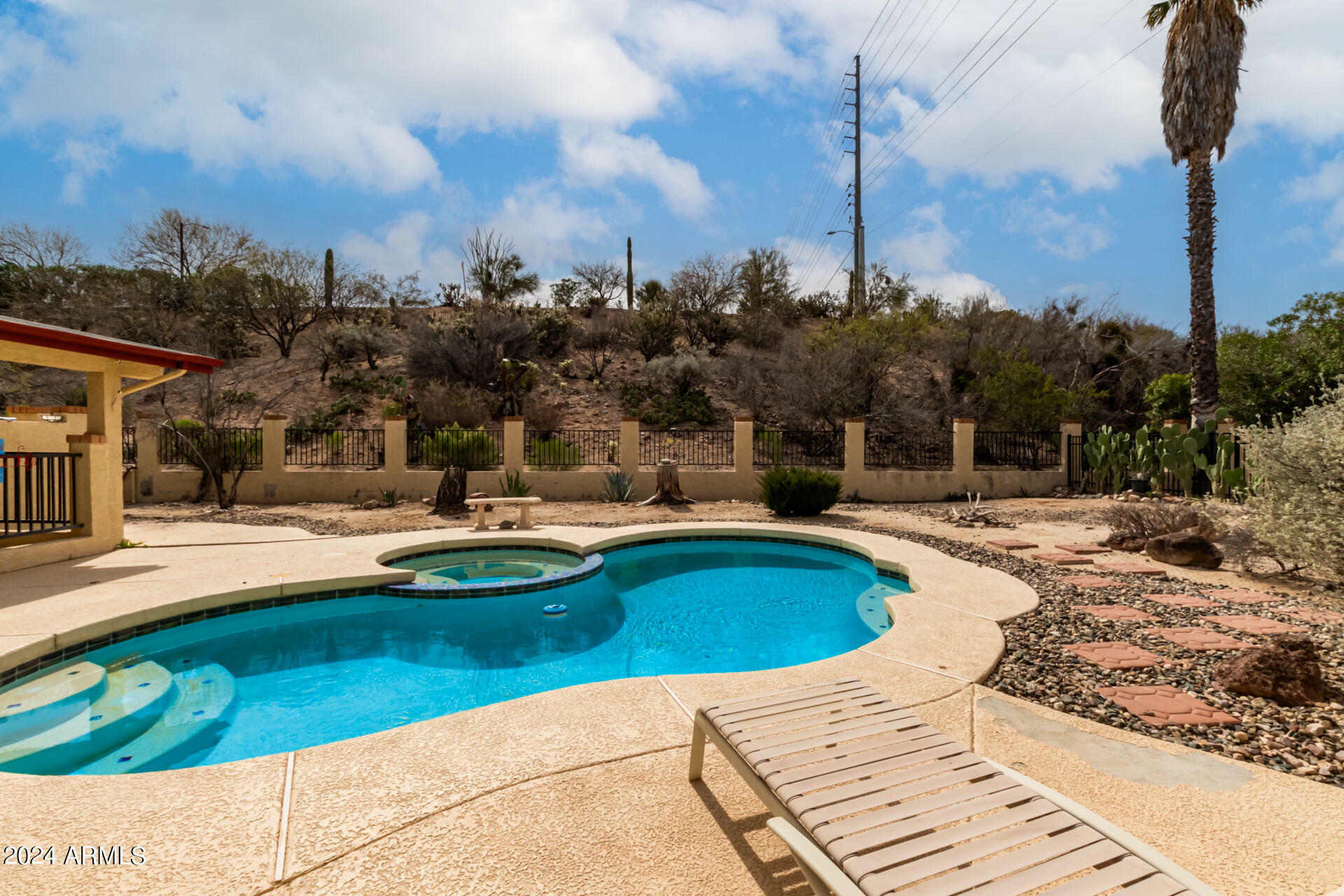 Property Photo:  785 W Santa Fe Drive  AZ 85390 