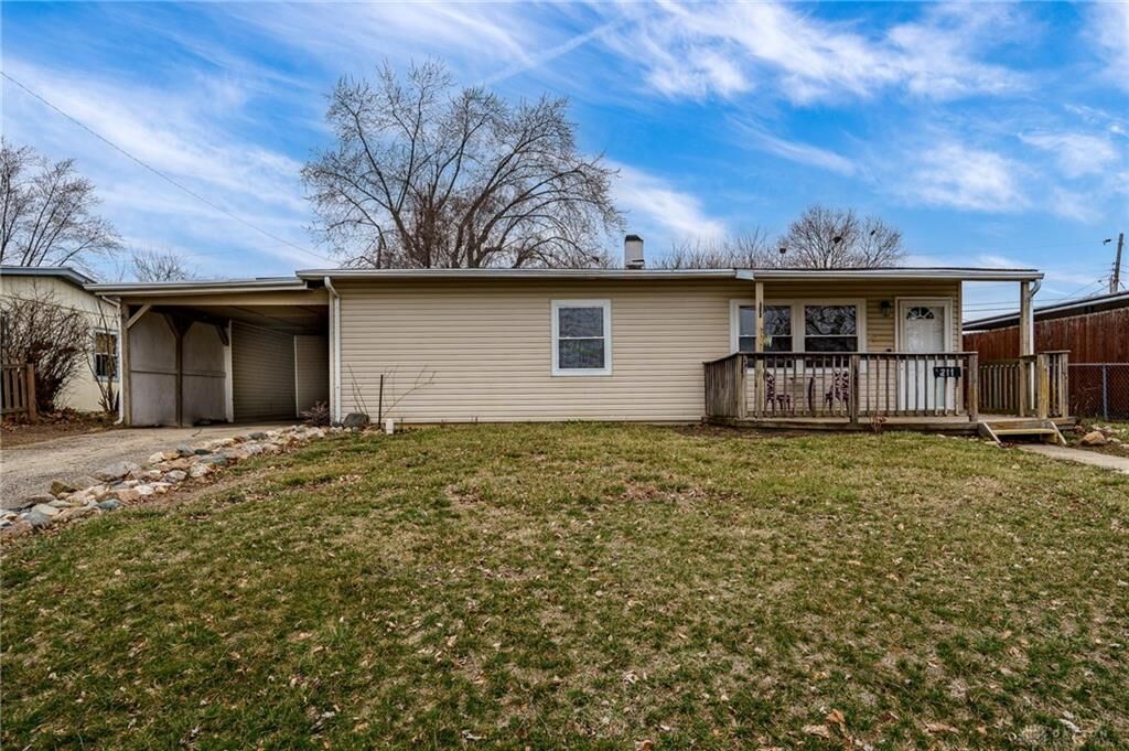 Property Photo: 211 Fenwick Drive OH 45344