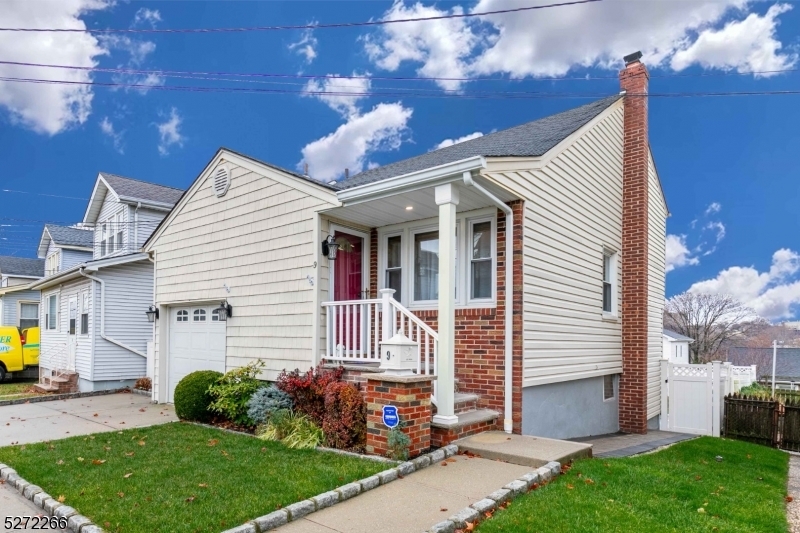 Property Photo:  9 Hillside Ave  NJ 07032 