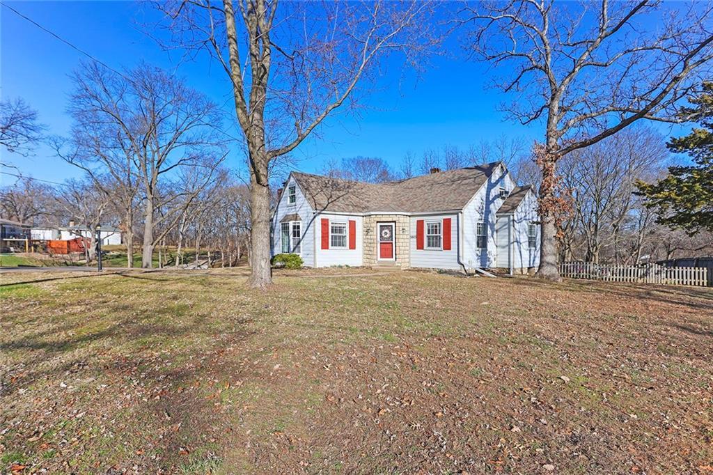 Property Photo: 5615 NW Valley Road MO 64151